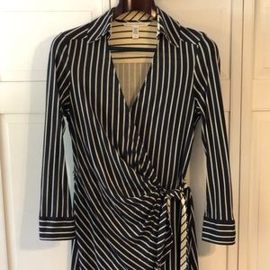 Diane von Furstenberg 100% Silk Rona Wrap Dress